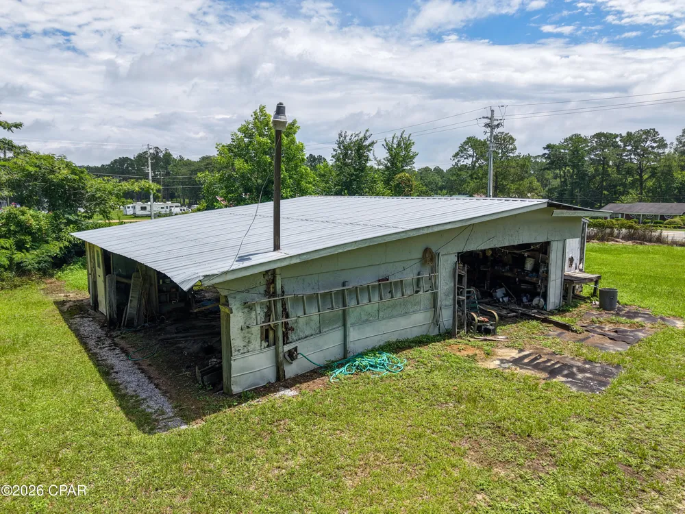 1103 S Waukesha Street Bonifay, FL 32425