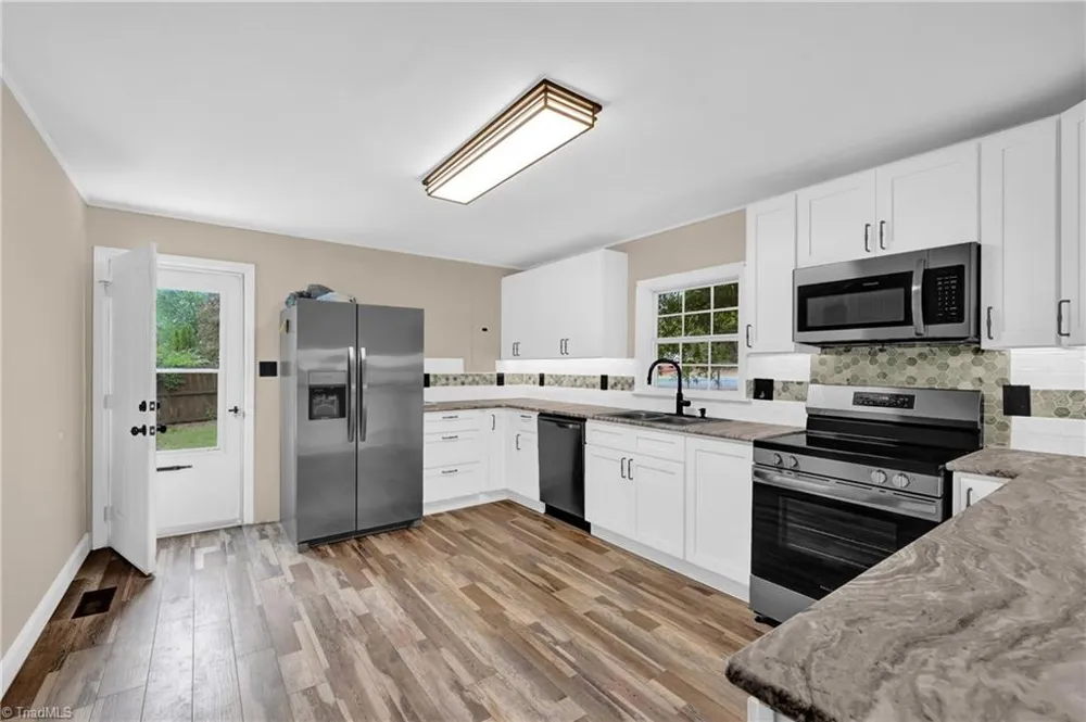 4507 US Highway 64 Mocksville, NC 27028