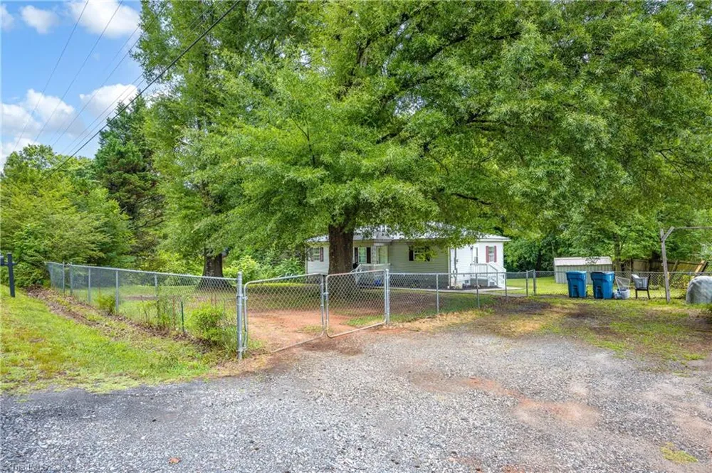 4507 US Highway 64 Mocksville, NC 27028