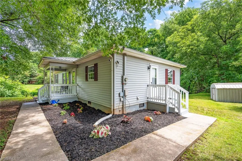 4507 US Highway 64 Mocksville, NC 27028