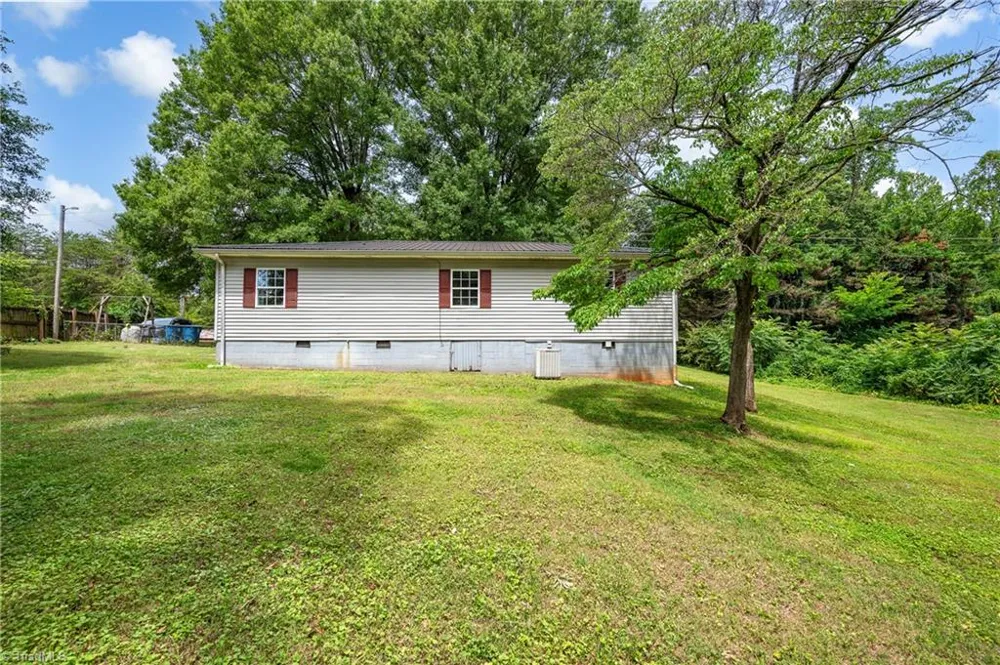 4507 US Highway 64 Mocksville, NC 27028