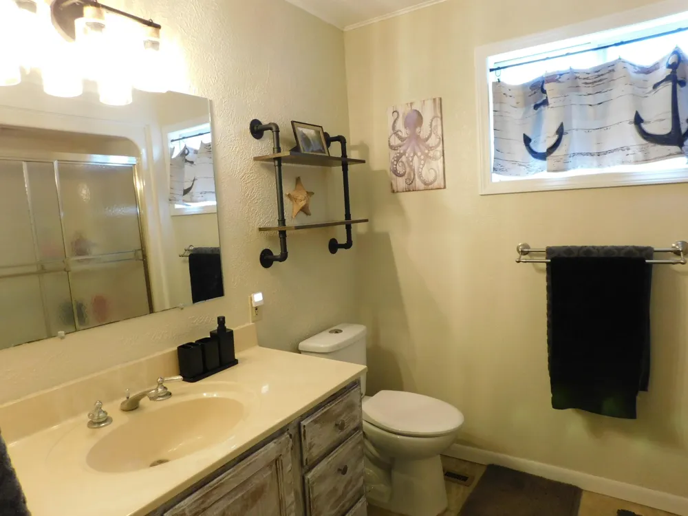 124 Peterson Drive Cheshire Township, MI 49055