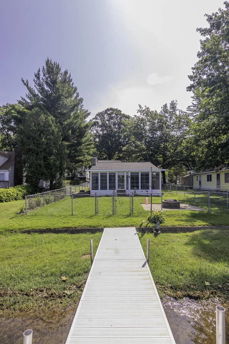 124 Peterson Drive Cheshire Township, MI 49055