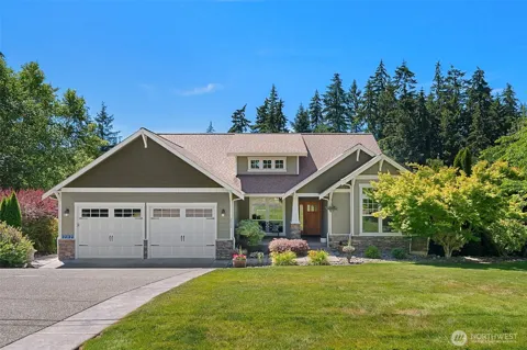 2312 NE Solar View Court
