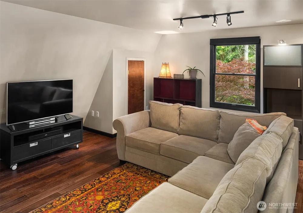 8416 SW 216th Street Vashon, WA 98070