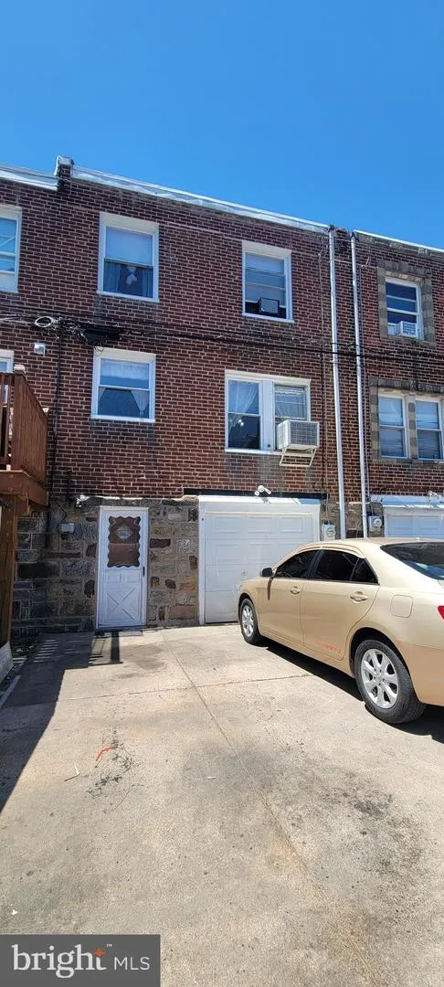 6113 BELDEN STREET Philadelphia, PA 19149