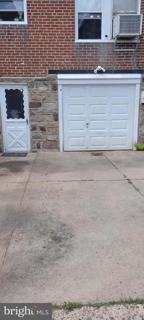 6113 BELDEN STREET Philadelphia, PA 19149