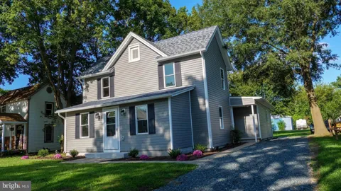306 CAROLINE AVENUE