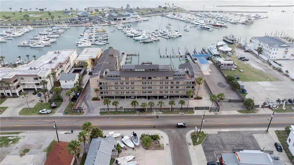 200 W Cotter Avenue #B-3 Port Aransas, TX 78373