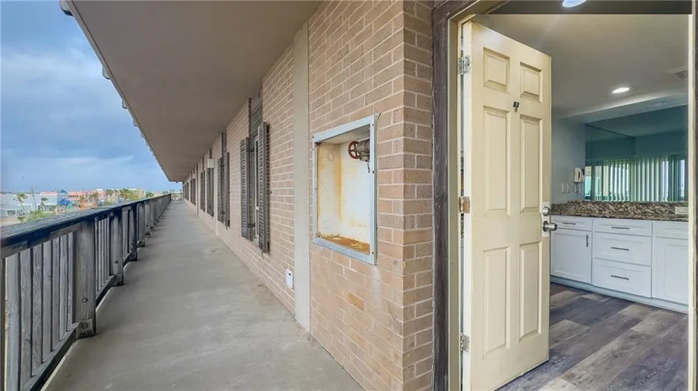 200 W Cotter Avenue #B-3 Port Aransas, TX 78373