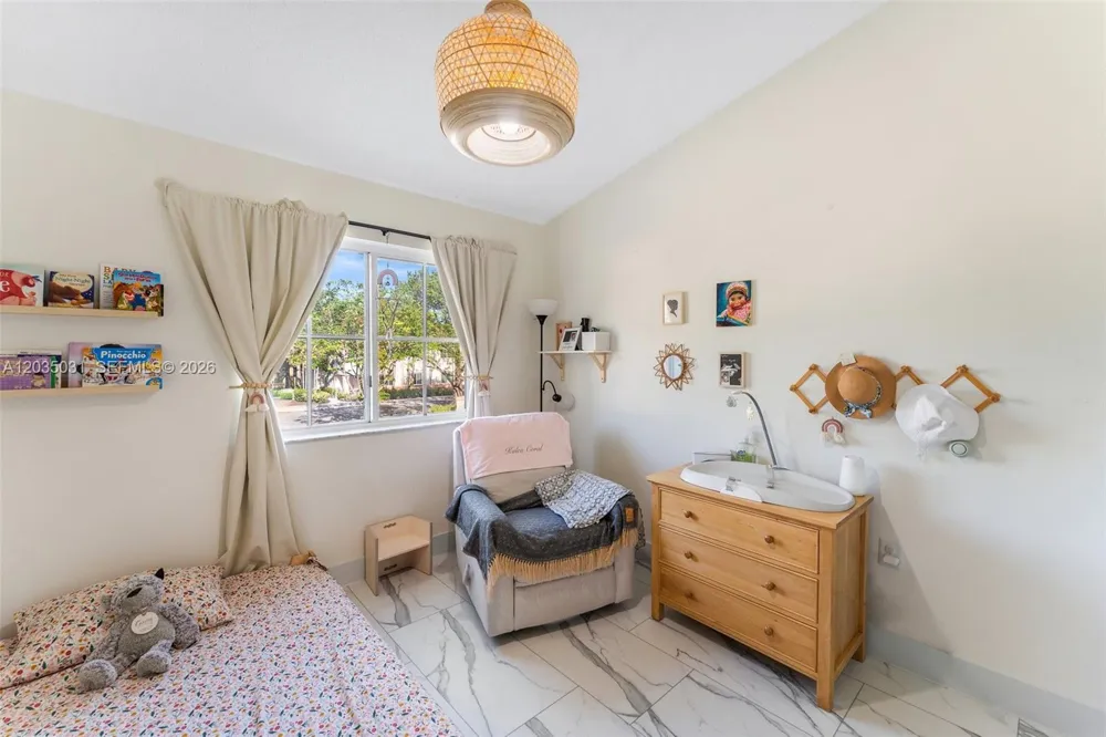 2140 NW 78th Ave #204 Pembroke Pines, FL 33024