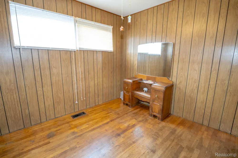 2539 Margaret Street Melvindale City, MI 48122