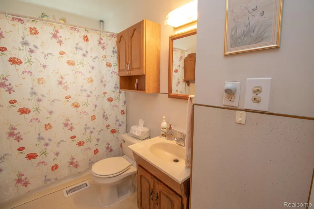 2539 Margaret Street Melvindale City, MI 48122