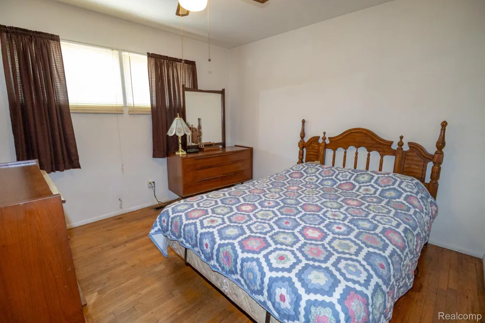 2539 Margaret Street Melvindale City, MI 48122