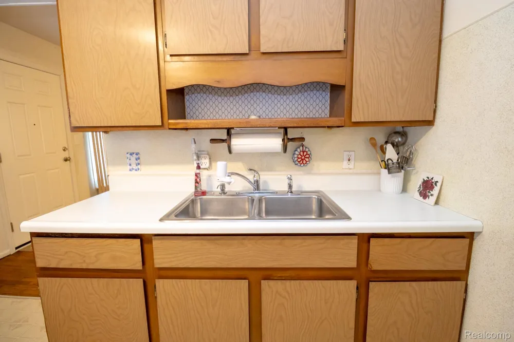 2539 Margaret Street Melvindale City, MI 48122