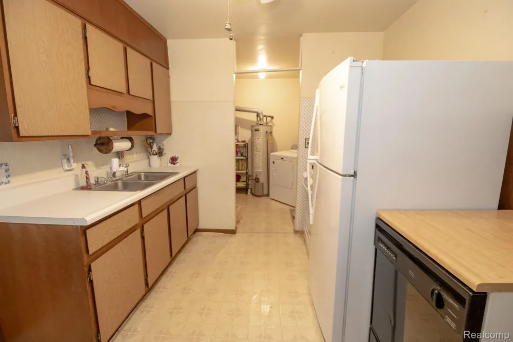 2539 Margaret Street Melvindale City, MI 48122