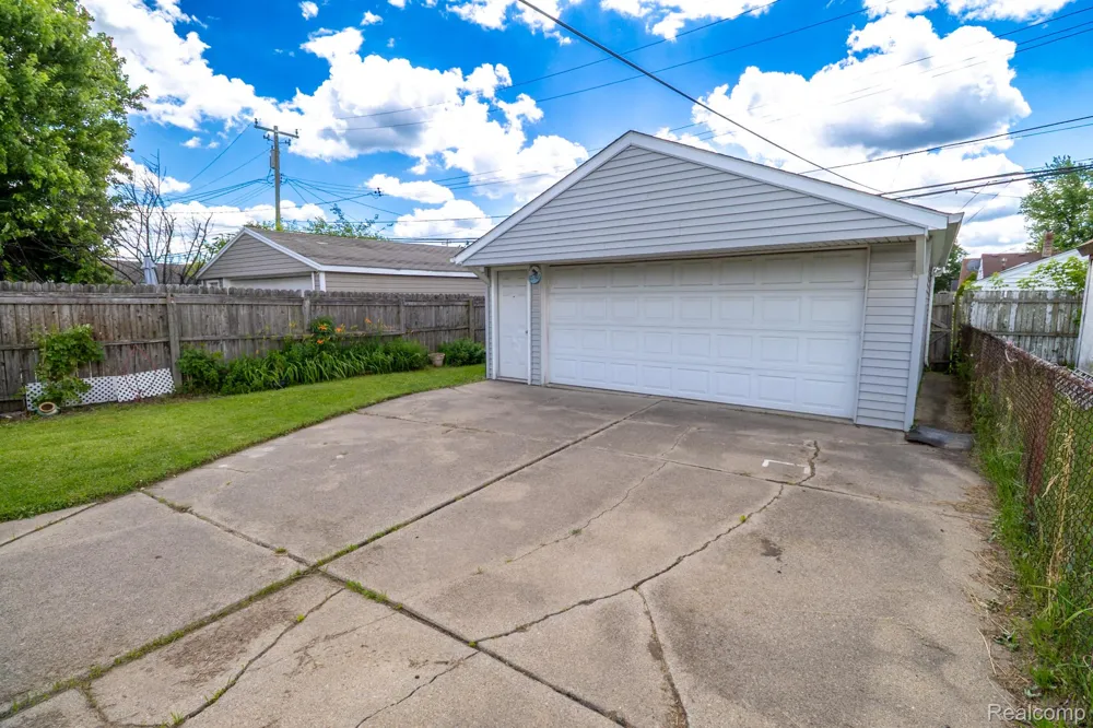 2539 Margaret Street Melvindale City, MI 48122