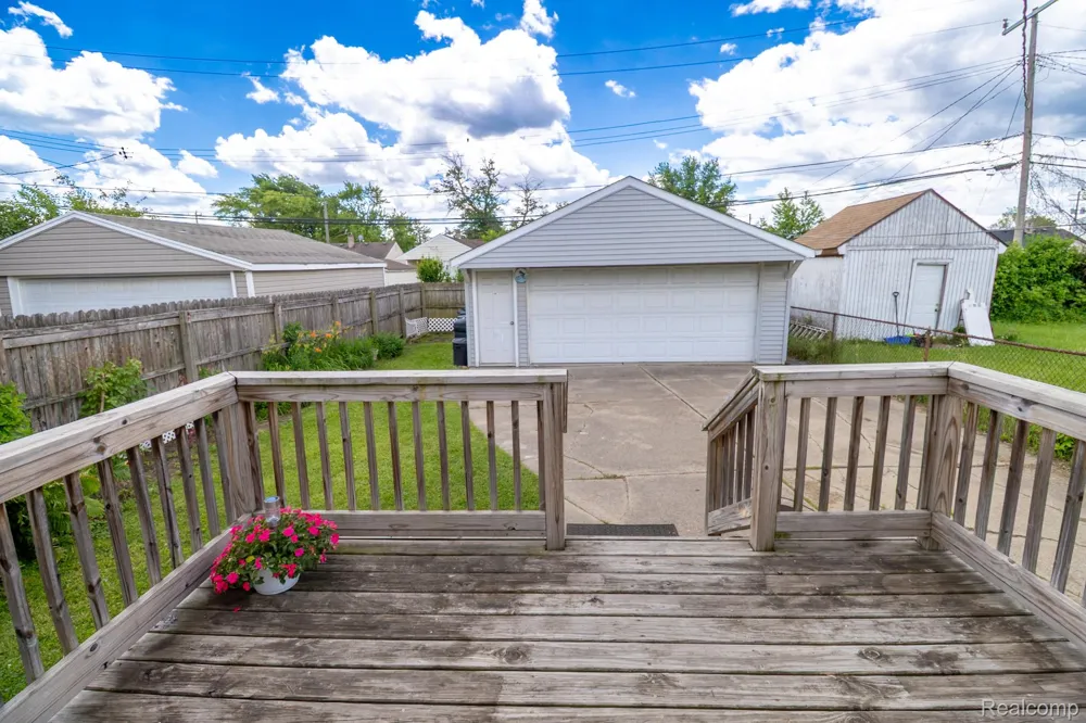 2539 Margaret Street Melvindale City, MI 48122