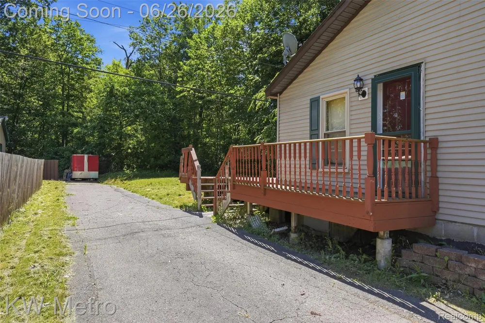22733 Sumpter rd Road Sumpter Township, MI 48111