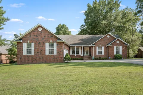 113 Stonegate Circle