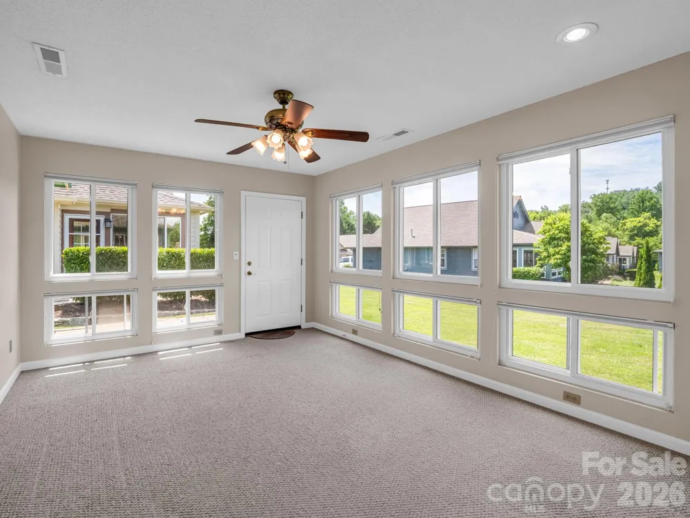 51 Barn Owl Way Hendersonville, NC 28792