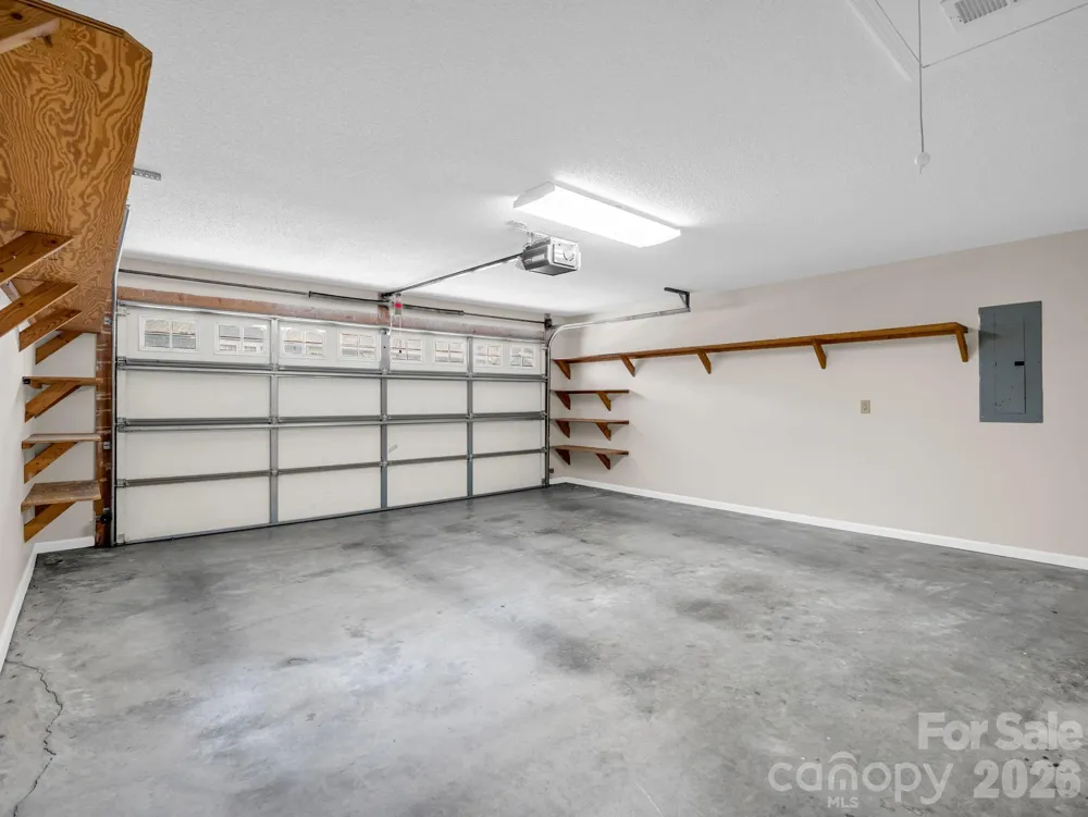 51 Barn Owl Way Hendersonville, NC 28792
