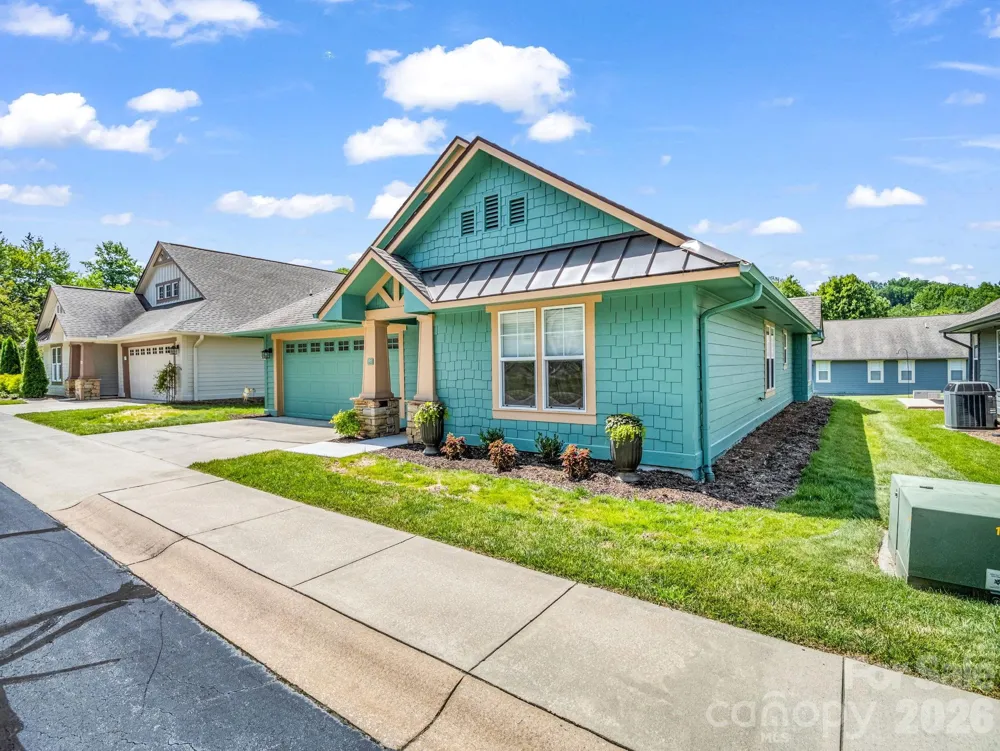 51 Barn Owl Way Hendersonville, NC 28792