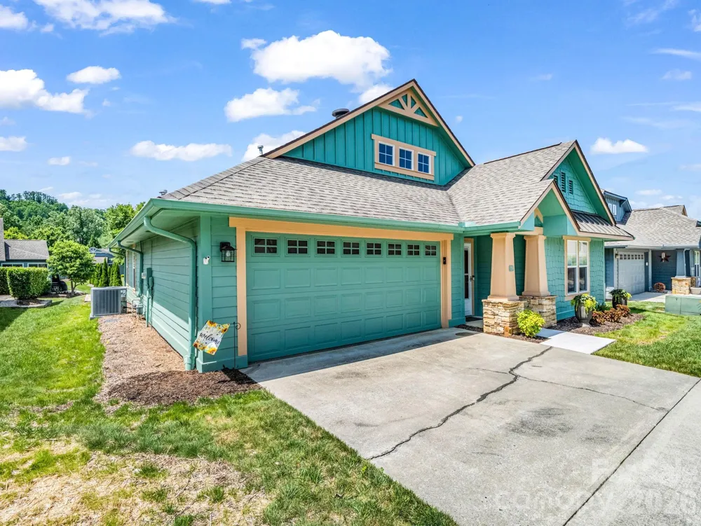 51 Barn Owl Way Hendersonville, NC 28792