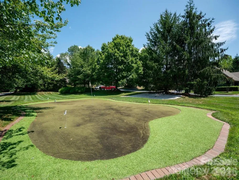 51 Barn Owl Way Hendersonville, NC 28792