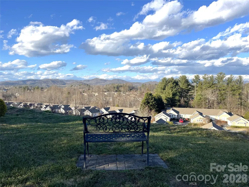 51 Barn Owl Way Hendersonville, NC 28792