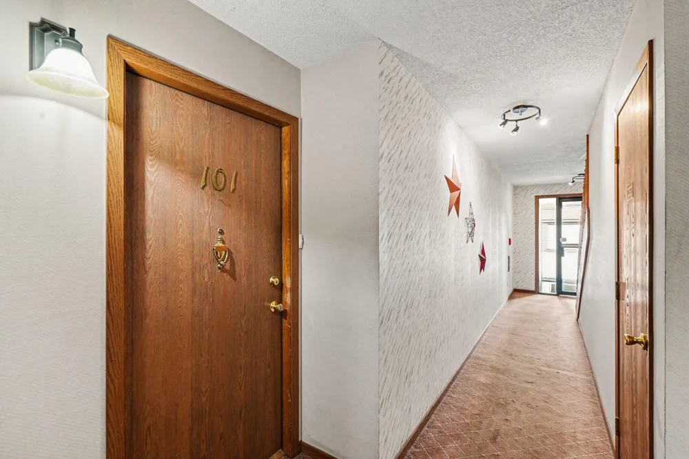210 Sargent Drive #101 Red Wing, MN 55066