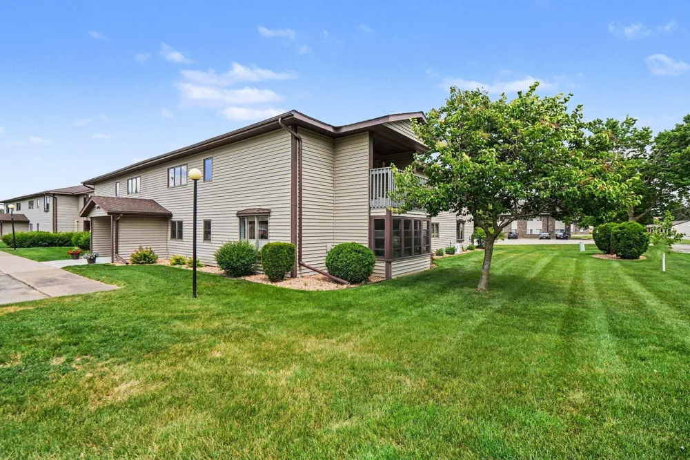 210 Sargent Drive #101 Red Wing, MN 55066