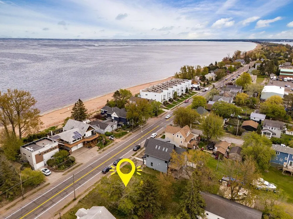 8XX S Lake Avenue Duluth, MN 55802