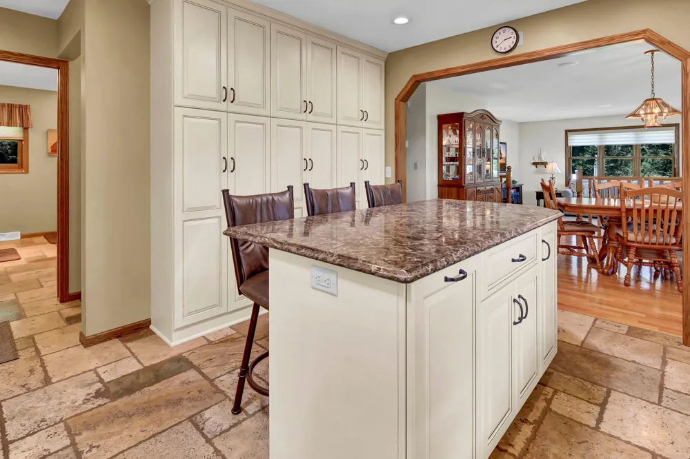 8010 Center Street Clear Lake, MN 55319