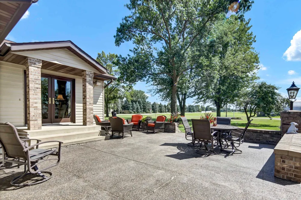 8010 Center Street Clear Lake, MN 55319