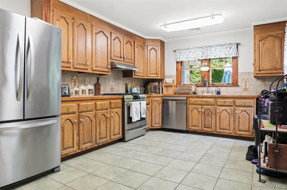 73 Lake Ellis Road Wingdale, NY 12594
