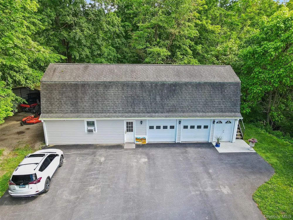 73 Lake Ellis Road Wingdale, NY 12594