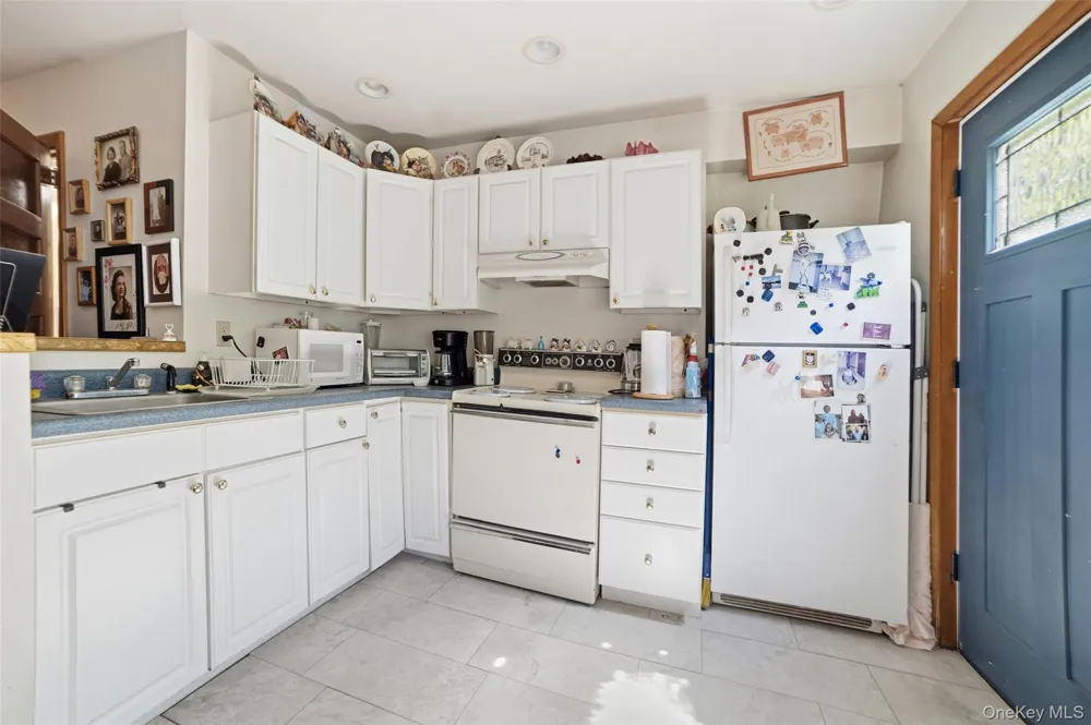 73 Lake Ellis Road Wingdale, NY 12594