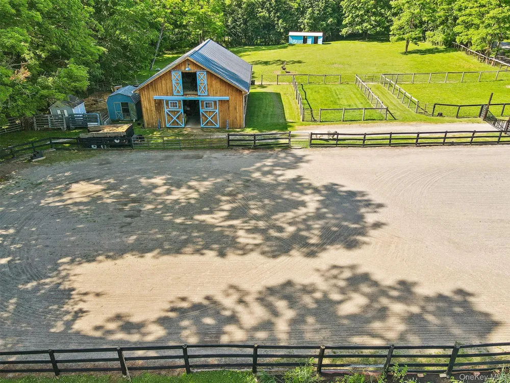 73 Lake Ellis Road Wingdale, NY 12594