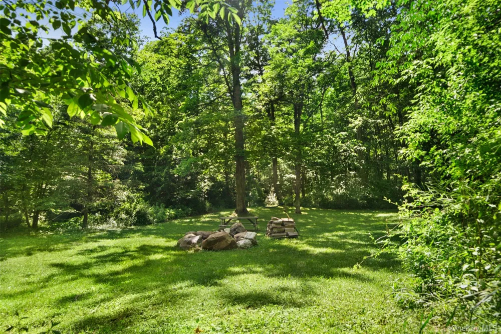 73 Lake Ellis Road Wingdale, NY 12594