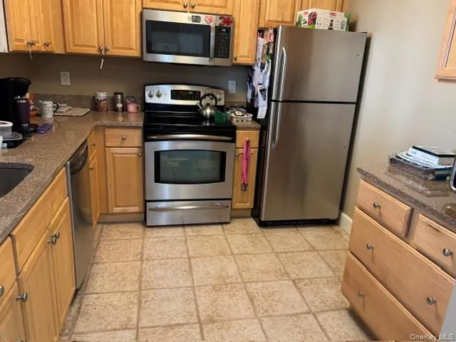50 Merrick Avenue #415 East Meadow, NY 11554