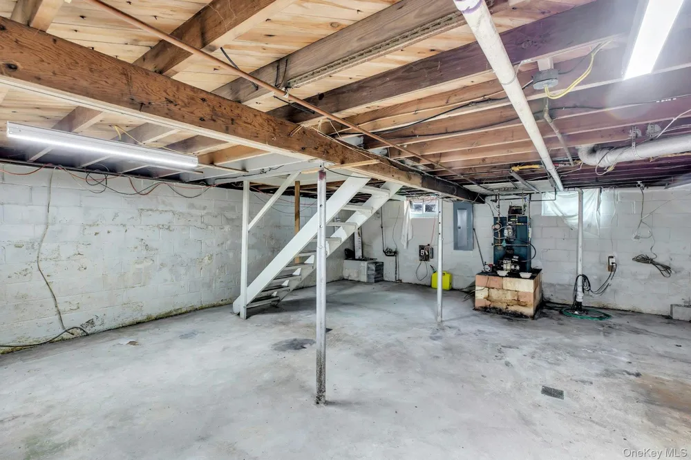 96 Washington Drive Mastic Beach, NY 11951