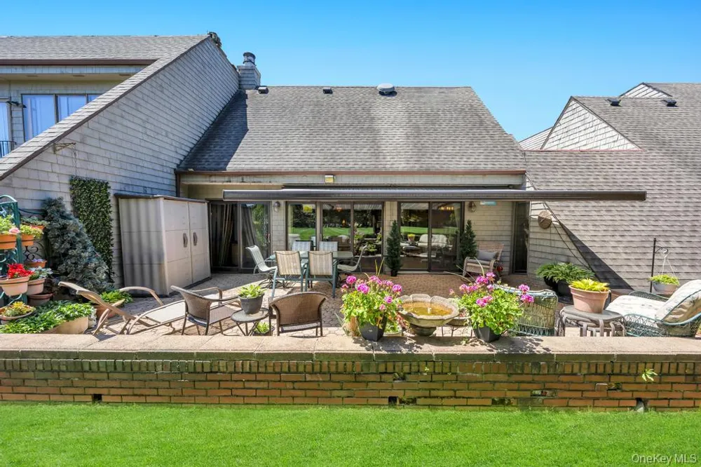 202 Captains Way Bay Shore, NY 11706