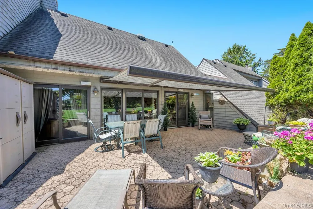 202 Captains Way Bay Shore, NY 11706
