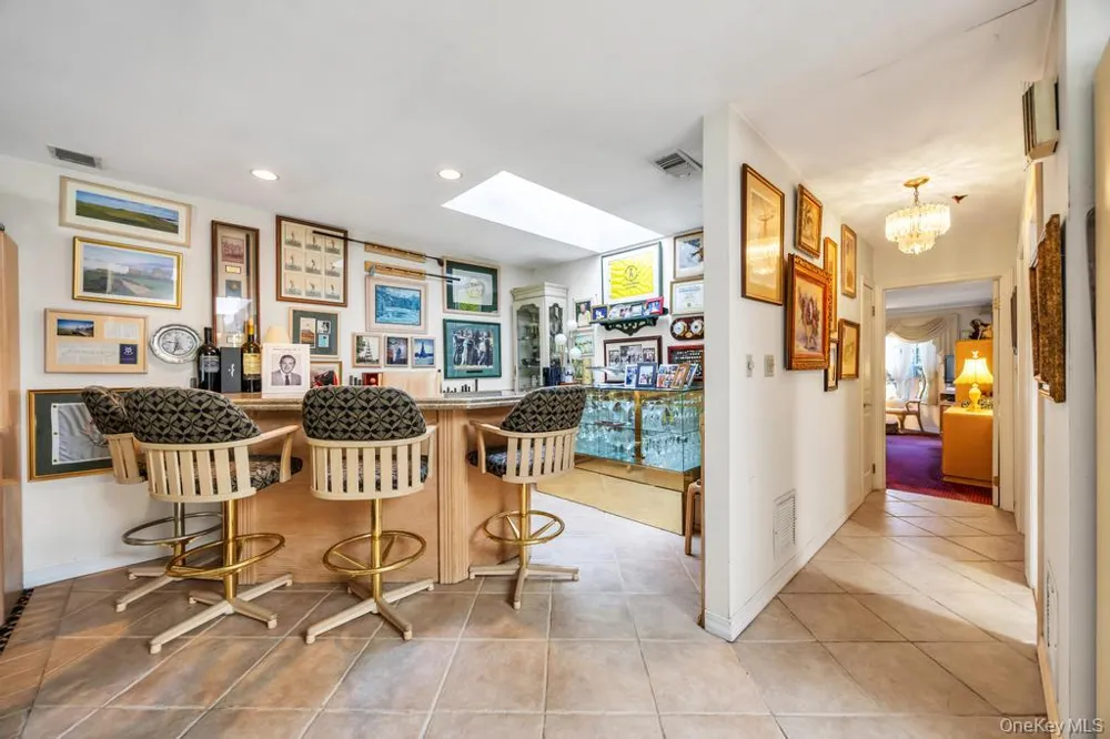 202 Captains Way Bay Shore, NY 11706