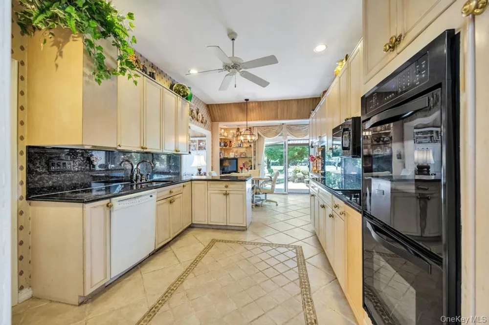 202 Captains Way Bay Shore, NY 11706