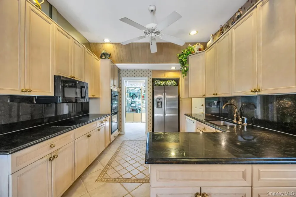 202 Captains Way Bay Shore, NY 11706