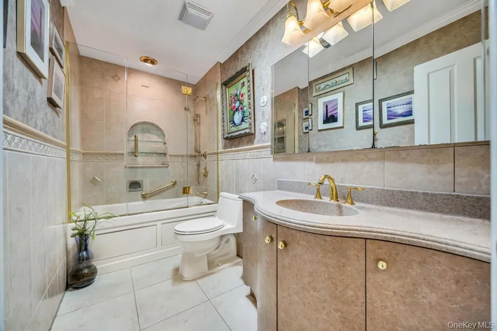 202 Captains Way Bay Shore, NY 11706