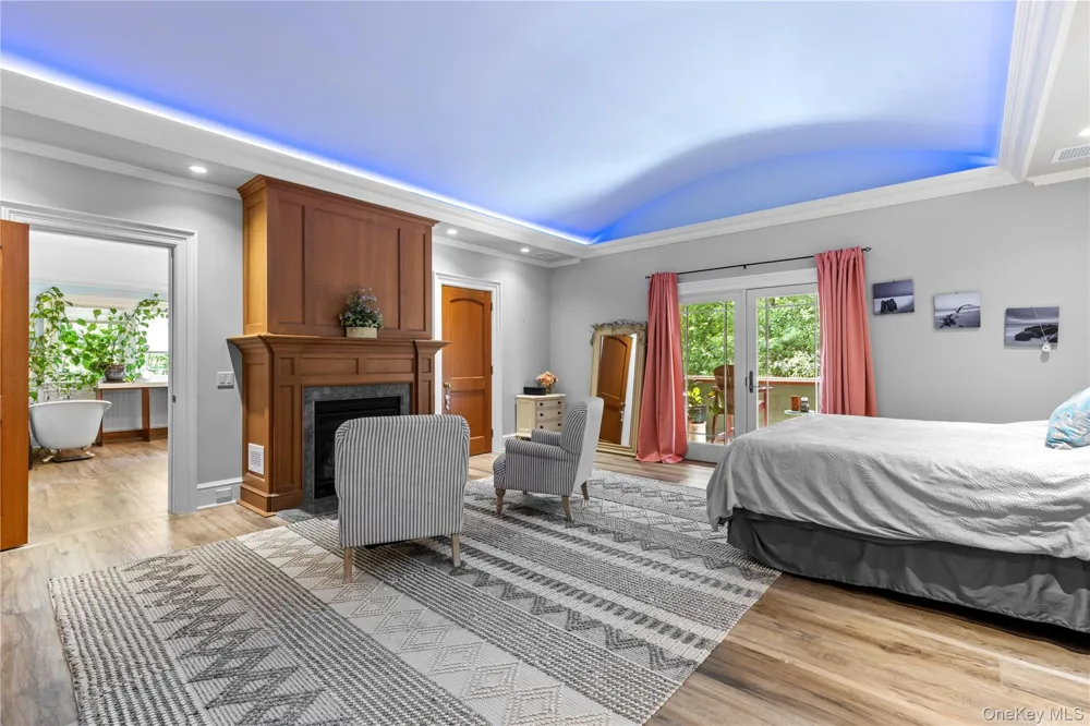 490 Wading River Road Manorville, NY 11949