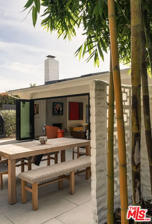 1144 Portesuello Avenue Santa Barbara, CA 93105